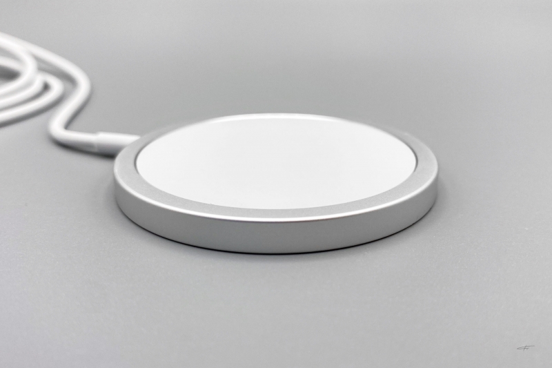 MagSafe-nabijecka-kryt-5-scaled.jpeg