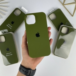 Силиконовый чехол на Айфон 15 c закрытым низом. Silicone Case iPhone 15 Зеленый (45)