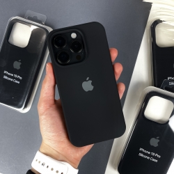 Силіконовий чохол на Айфон 15 Pro із закритим низом. Silicone Case iPhone 15 Pro Чорний (18)